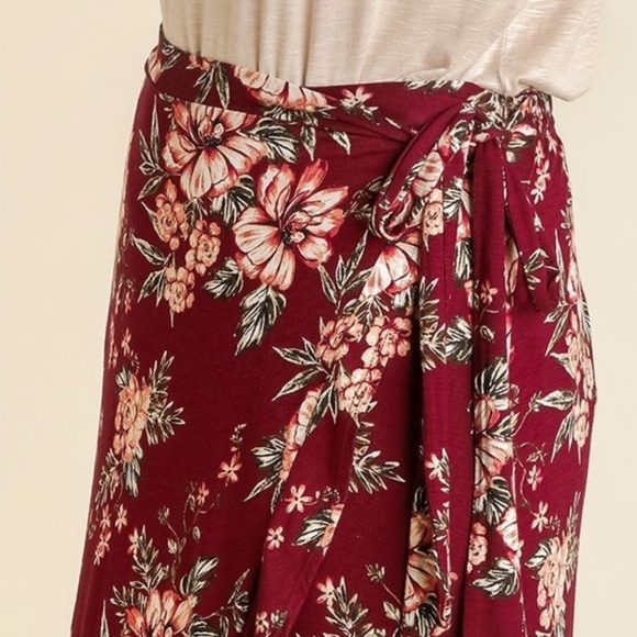 🆕🌿FLORAL WRAP SKIRT🌿 - Picture 2 of 3